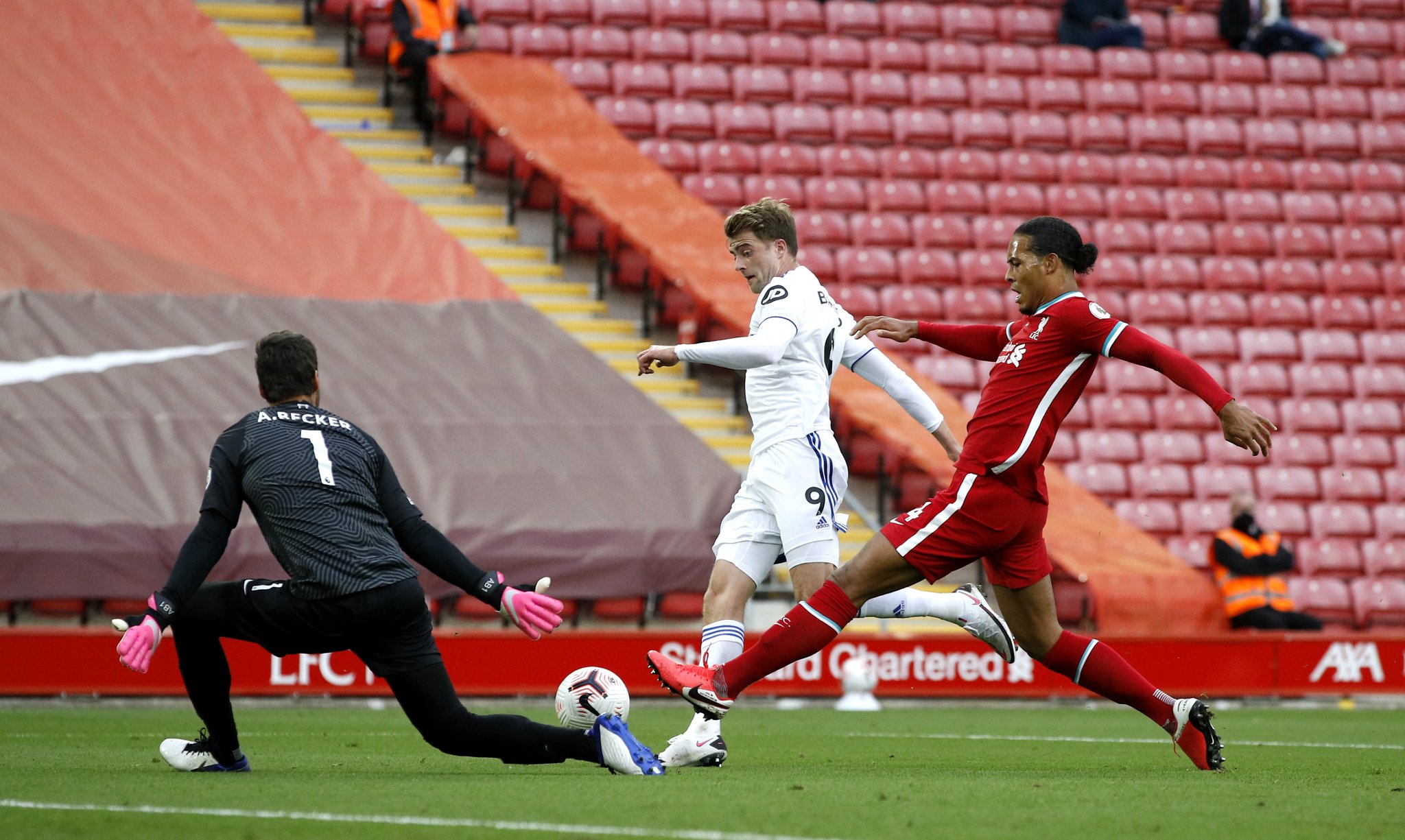 球输送了信 球输送了信